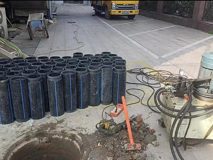 朔城PE置换管厂家 DN315置换管 非开挖管短管置换