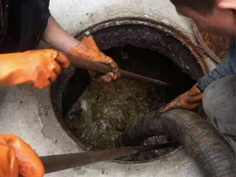 朔城清理化粪池时如何避免沼气的危害?